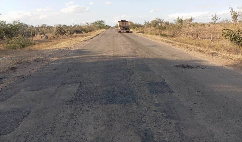 Foto BA-120, entre Conceição do Coité e Riachão do Jacuípe